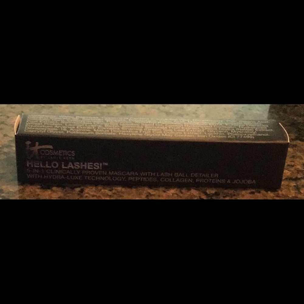 Hello Lashes! IT Cosmetics